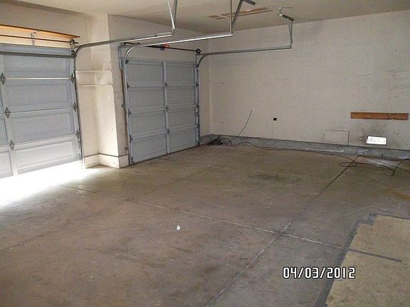 3rd image of 86 Larkspur St