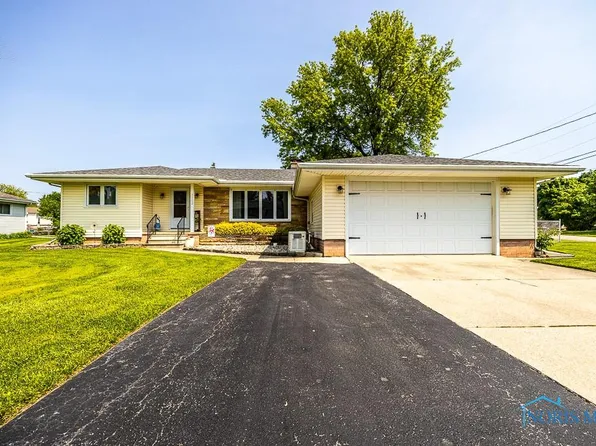 1102 Schreier Rd, Rossford, OH 43460