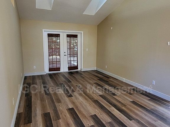 3rd image of 4133 Long Leaf Dr