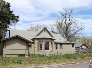 1124 SW 16th St, Topeka, KS 66604