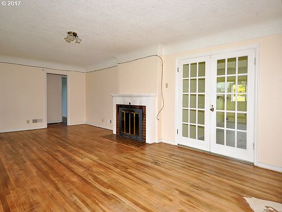 4th image of 5011 NE 137th Ave