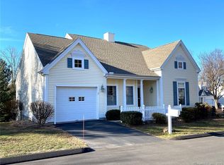 7 Barns Hill Rd #7, Farmington, CT 06032