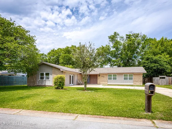 135 La Branche Ave, Ocean Springs, MS 39564
