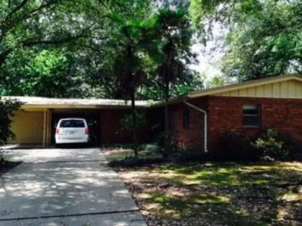 9243 Strasbourg Dr, Baton Rouge, LA 70809
