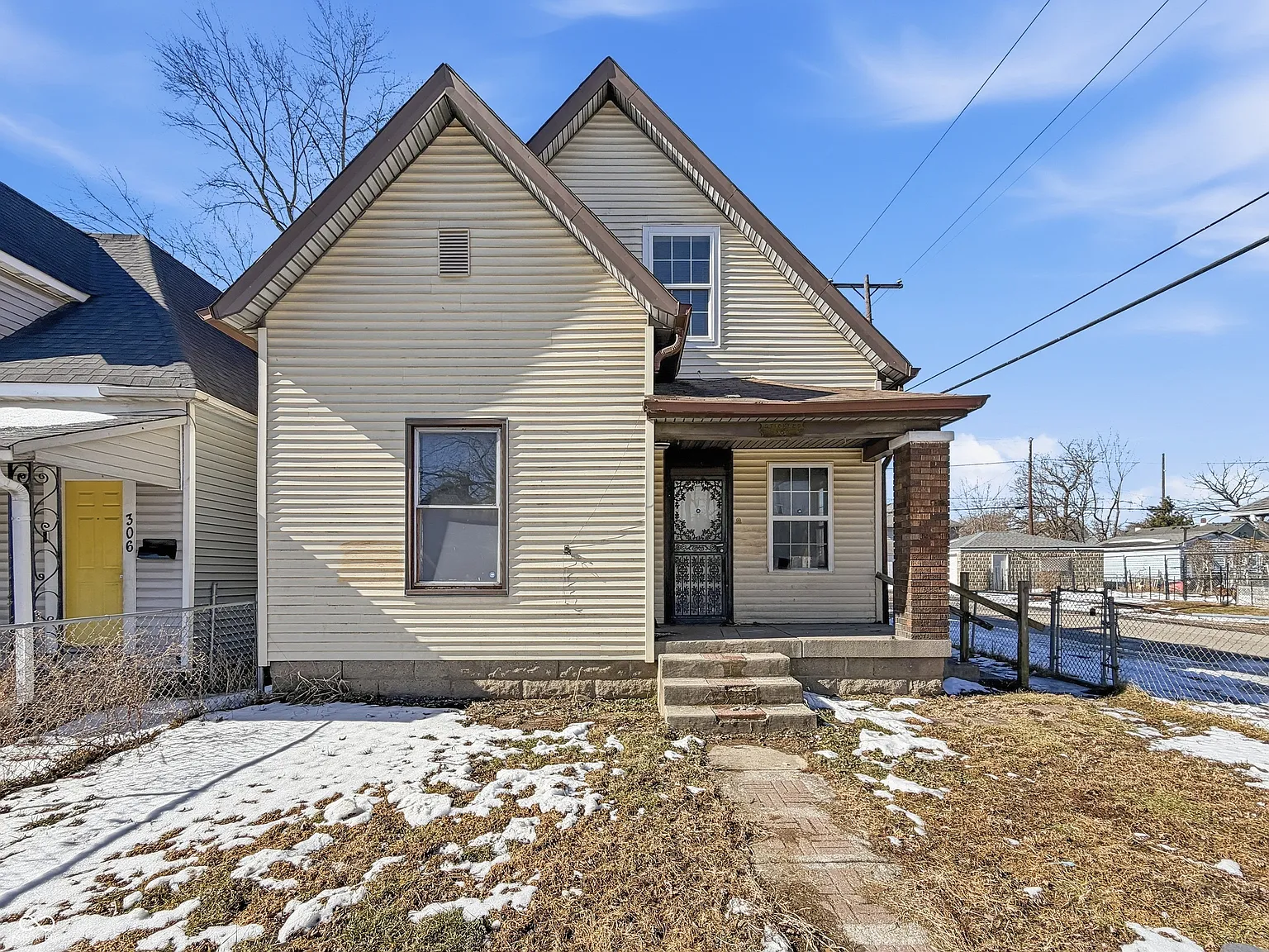 302 S Holmes Ave photo 1
