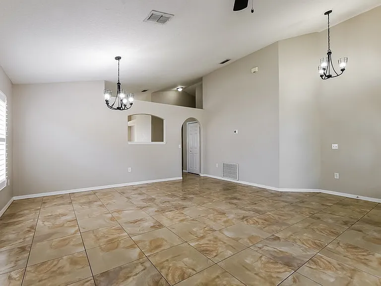 14643 Lady Victoria Blvd — Photo 7