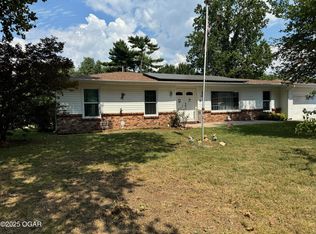 1019 Hawthorne Rd, Carthage, MO 64836