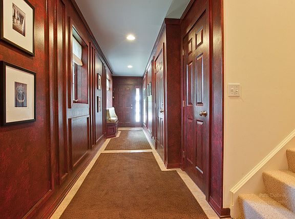 2nd image of 1034 N Glenview Ct