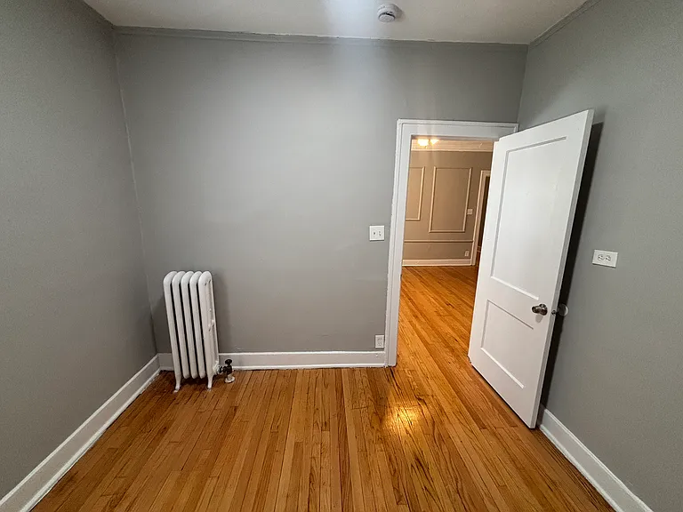 37 W 14th Pl — Photo 5