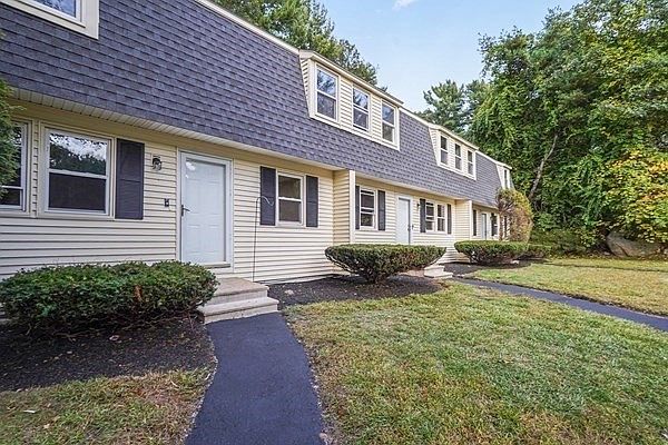 1st image of 9 Debra Ln #1