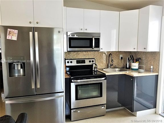 4th image of 6744 SW 21st St