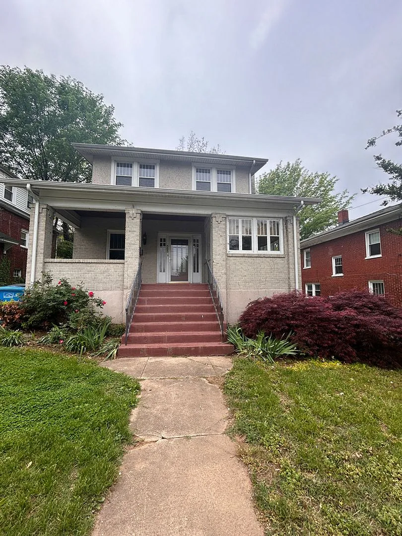 Charming 3 BR home minutes from Greenway & Hospital! — Photo 1