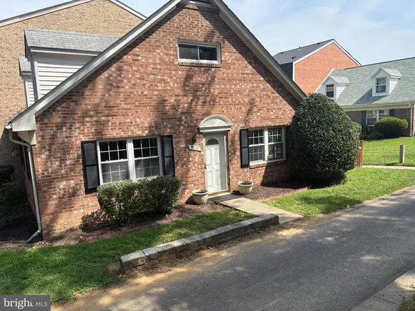9822 Hagel Cir, Lorton, VA 22079