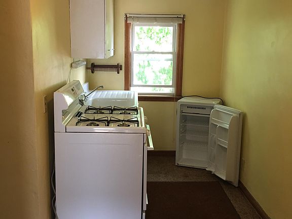 2nd floor kitchen