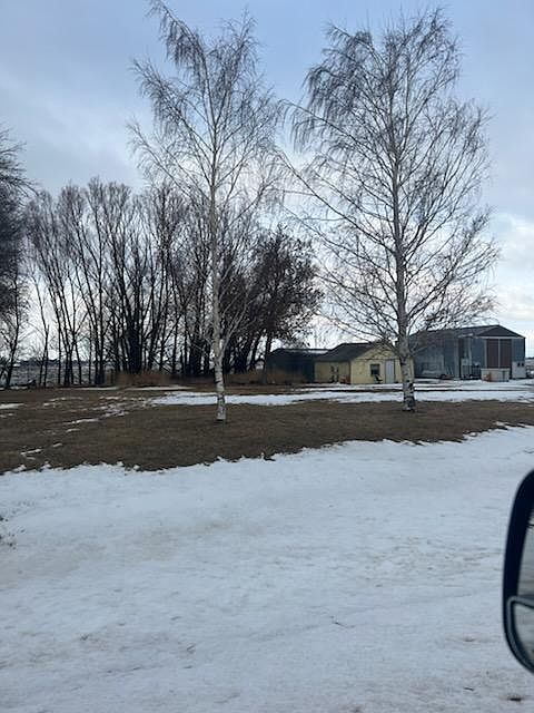 2nd image of 2858 150th St