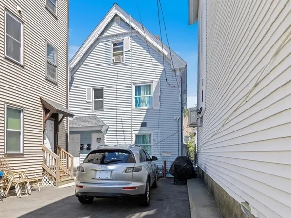 11-11 Center St #13, Methuen, MA 01844