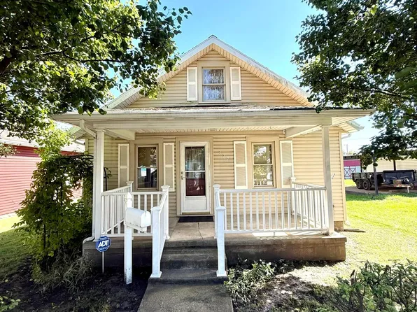 327 E Elm St, Washington Court House, OH 43160