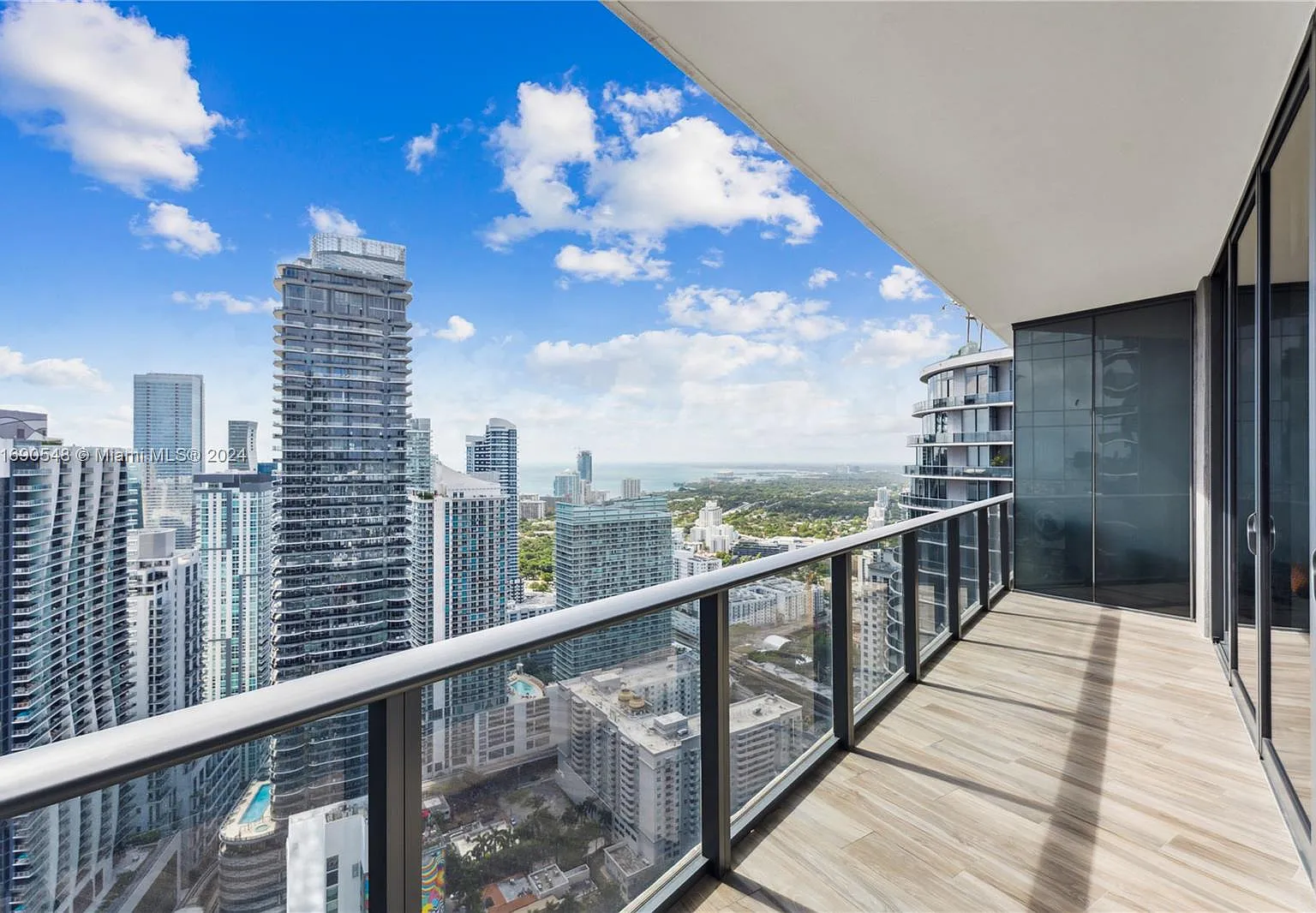 1 bed, 838 sqft, $5,600 — Photo 1