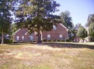 2398 Hemlock Dr, Bessemer, AL 35023