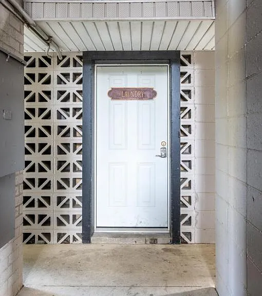 1750 N Green St #21 — Photo 9