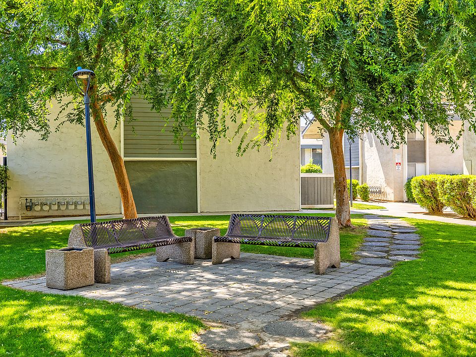 Tranquil Courtyard with Shaded Seating.