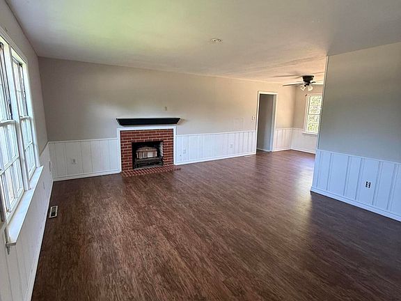 2nd image of 3612 40th St