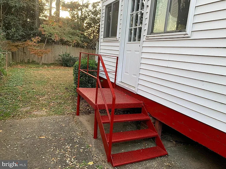 5024 River Rd — Photo 13