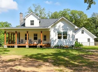 89 McStotts Rd, Kingston, GA 30145