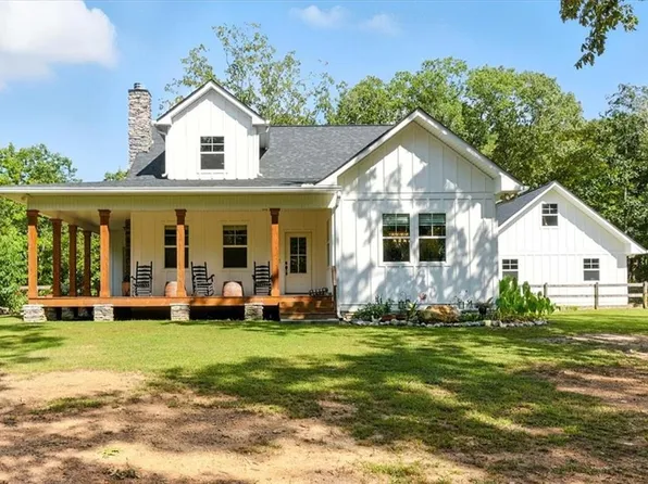 89 McStotts Rd, Kingston, GA 30145
