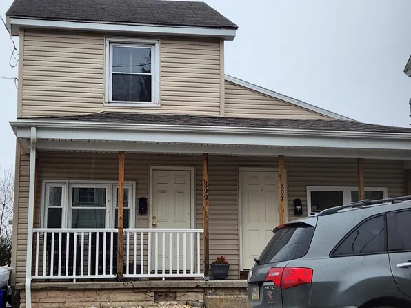 897 N Vine St, Hazleton, PA 18201