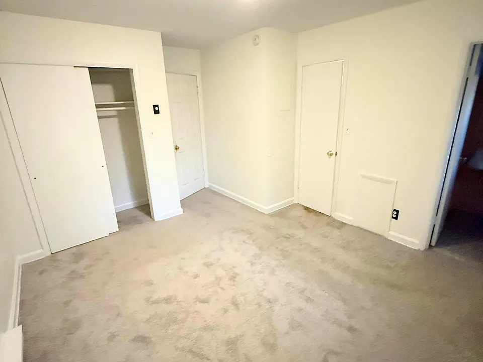 1012 Burke St #1012