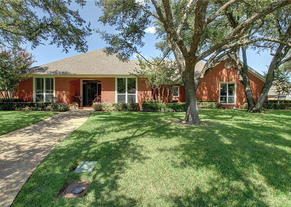 1st image of 908 Canyon Dr