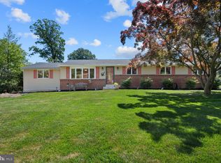 679 Roger Rd, Warminster, PA 18974