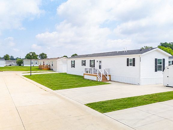 Exterior Image-2-Clayton C240 Camelot Village