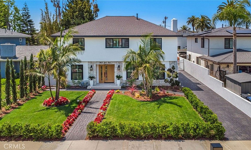 1st image of 305 Robinhood Ln