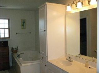 5104 Johanne Ct, Springfield, IL 62711