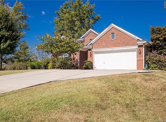 3rd image of 301 Breckenridge Pl