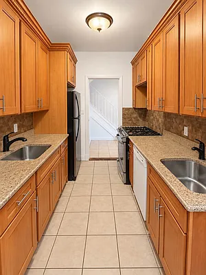 Kitchen, photo 1