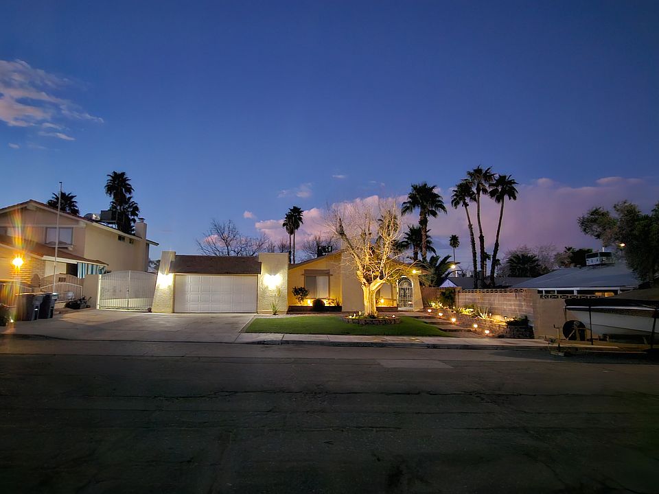 1st image of 3906 Calle De Este