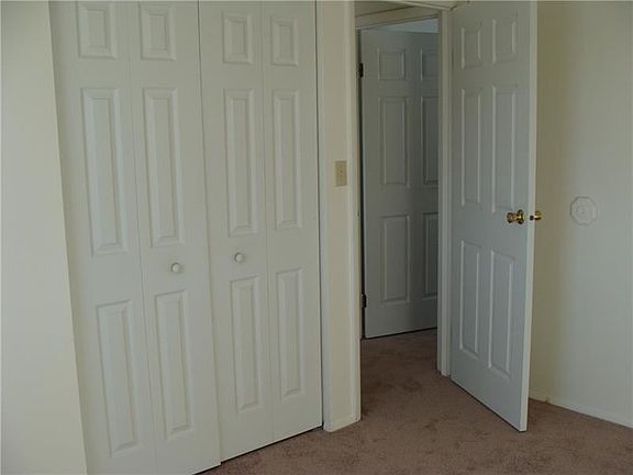 3rd image of 216 Quail Dr