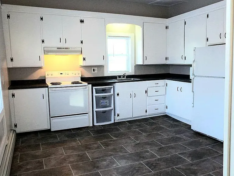812 Gray Rd — Photo 2