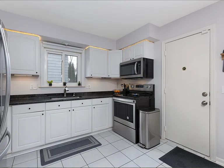 754 S Bywood Ave — Photo 5