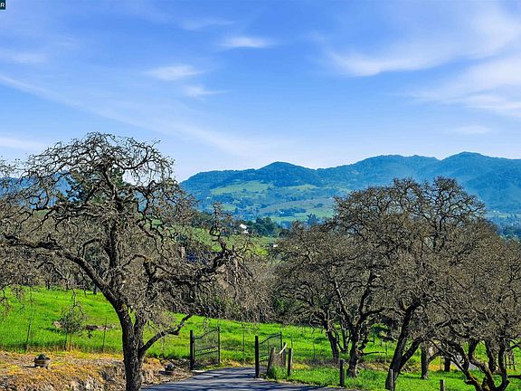 2nd image of 2087 1st Ave