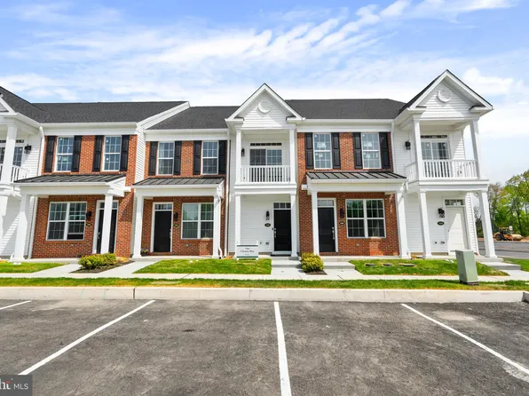 94 Cedar Cir #68, Levittown, PA 19055