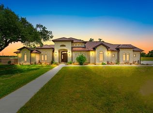 3128 Old Saint Marys Rd, Beeville, TX 78102