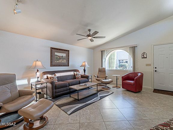 4th image of 972 W Lockwood Ln