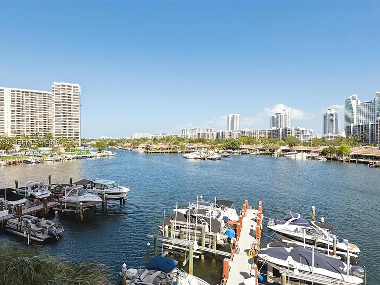 300 Three Islands Blvd #603 — Photo 2