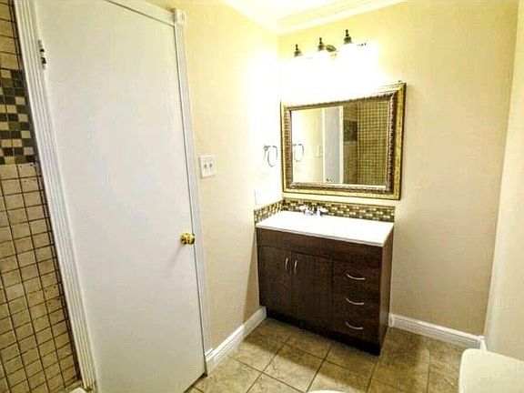 2nd image of 2027 Goodwin Dr