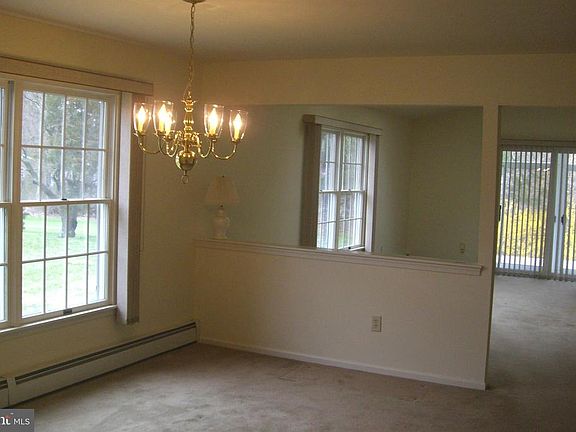 5th image of 1945 Cherryvale Ct