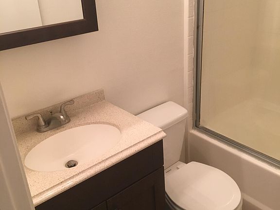 5th image of 4129 W Hood Ave APT B